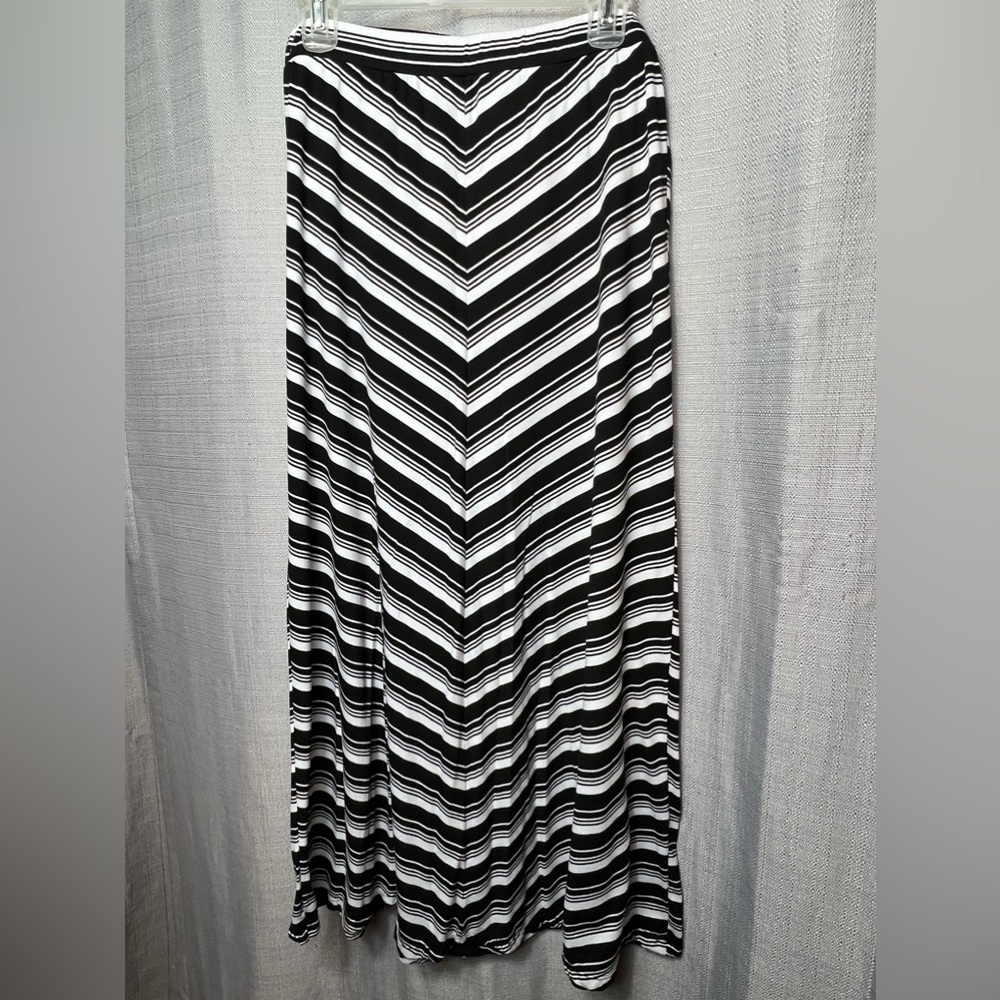Women’s Skirt size large